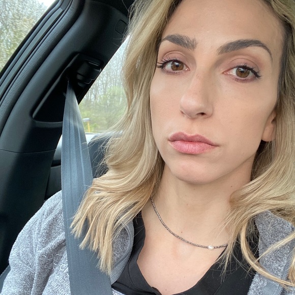 Meet your Posher, Tori - Picture 1 of 1